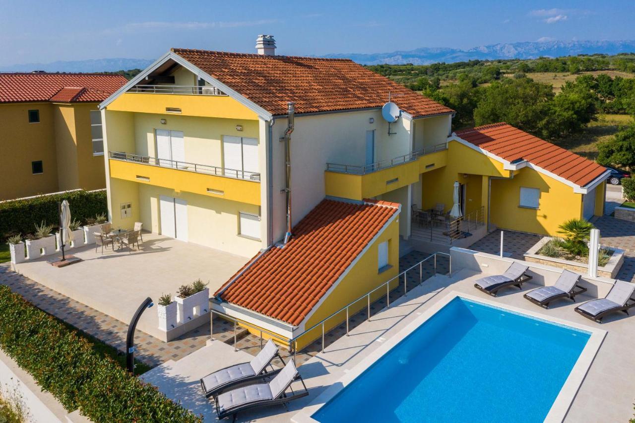 Villa Petra S Bazenom, Rostiljem I Parkingom Zadar Exteriör bild