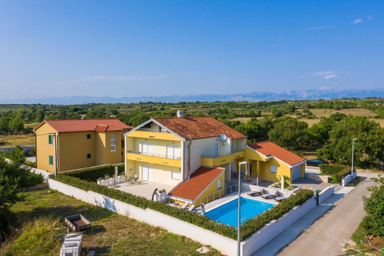 Villa Petra S Bazenom, Rostiljem I Parkingom Zadar Exteriör bild