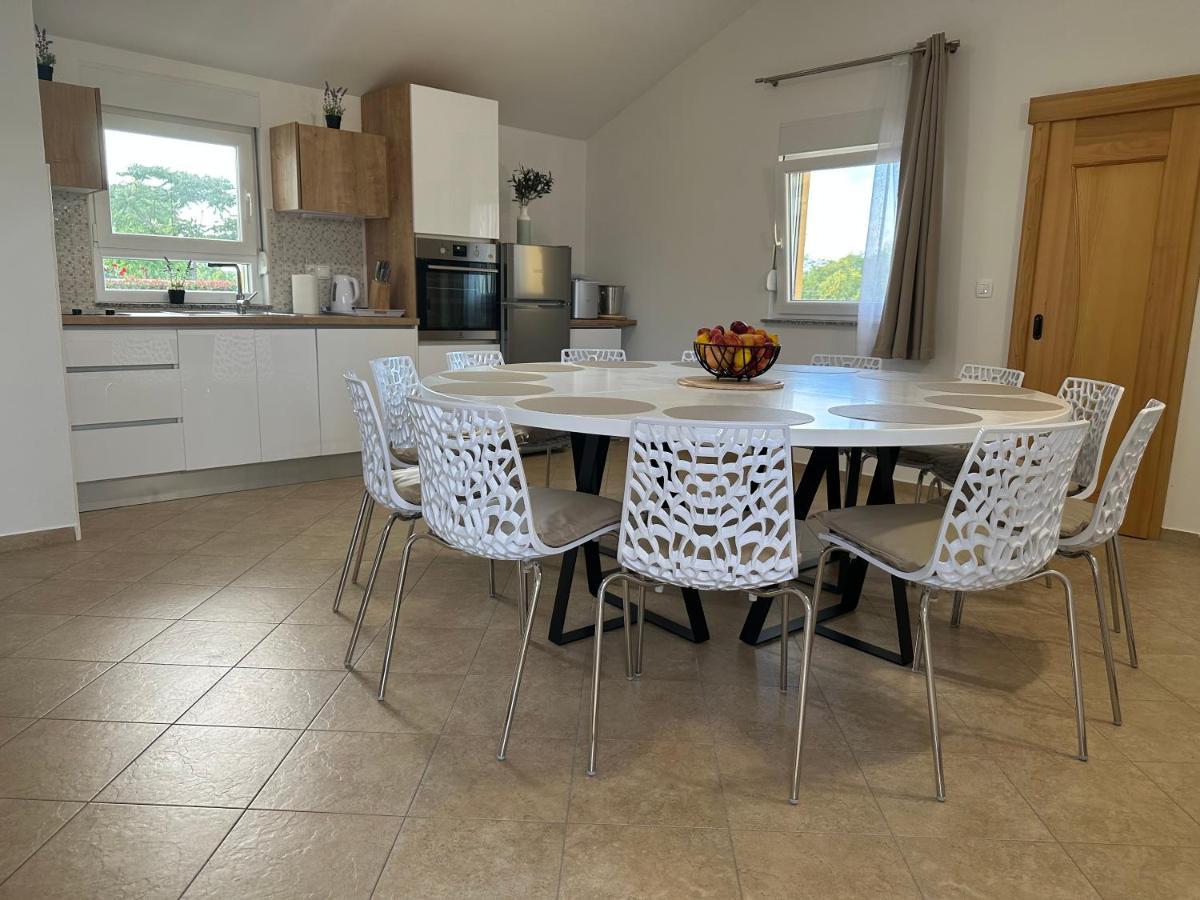 Villa Petra S Bazenom, Rostiljem I Parkingom Zadar Exteriör bild