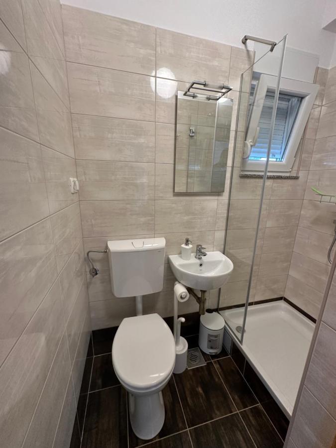 Villa Petra S Bazenom, Rostiljem I Parkingom Zadar Exteriör bild