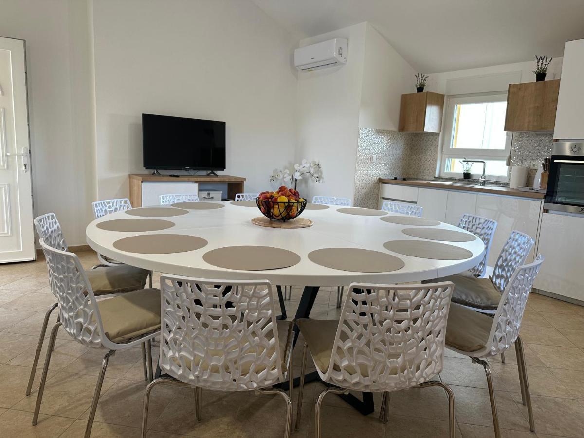 Villa Petra S Bazenom, Rostiljem I Parkingom Zadar Exteriör bild